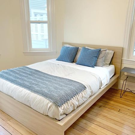 4 Bedroom Condo At Harvard Square And Harvard University Кембридж Екстер'єр фото